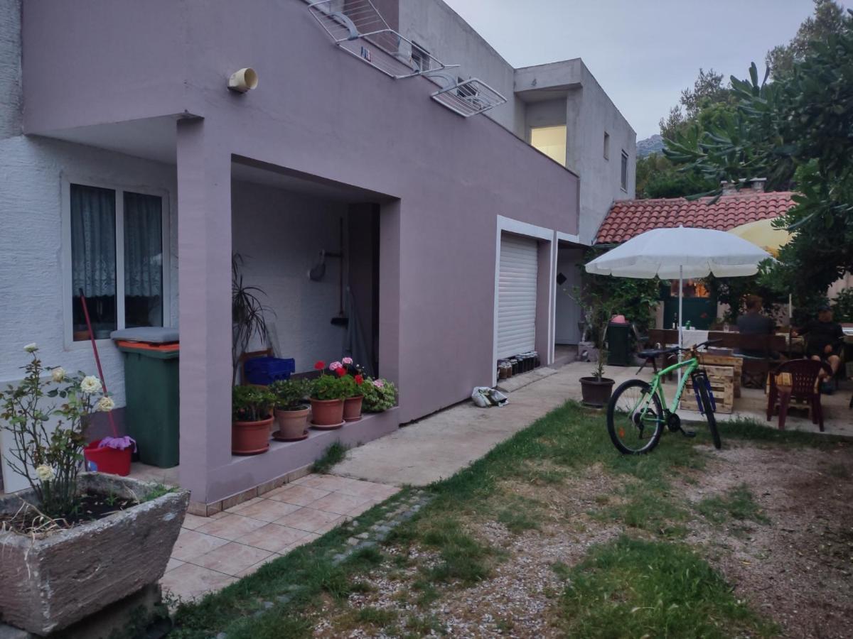 Apartments Lana Starigrad Paklenica Extérieur photo